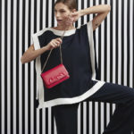 CH_Victoria-Insignia_bag_look_06
