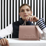 CH_Victoria-Insignia_bag_look_08