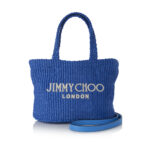 BEACH TOTE EW MINI – RAFFIA W JIMMY CHOO LOGO – SKY LATTE
