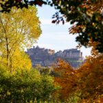 Autumn-scene-view-to-Edinburgh-castle